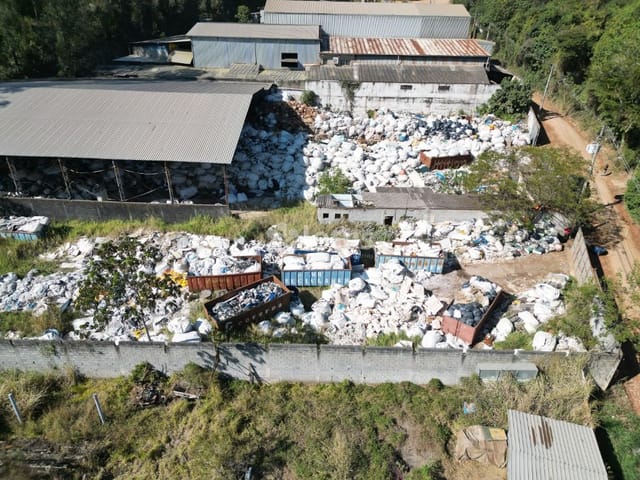Terreno com 5000m², à venda, no bairro Chácara Lagoa Branca em Campo Limpo Paulista