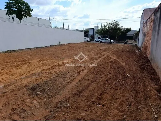 Terreno com 300m², à venda, no bairro Santa Clara em Sorriso