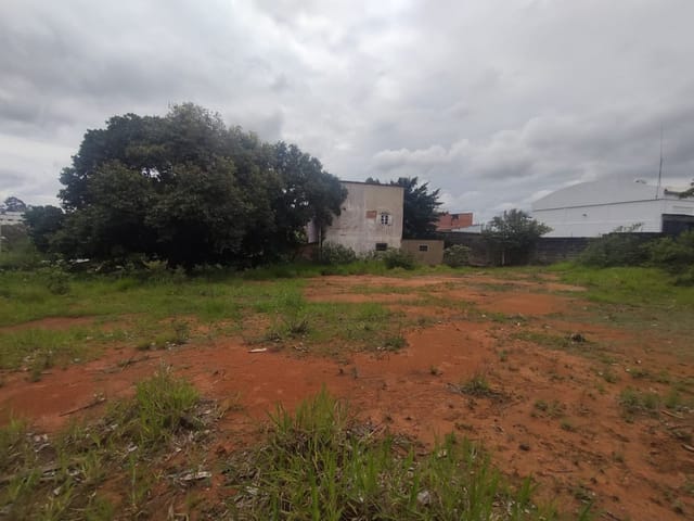 Terreno com 5250m², à venda, no bairro Granja dos Cavaleiros em Macaé