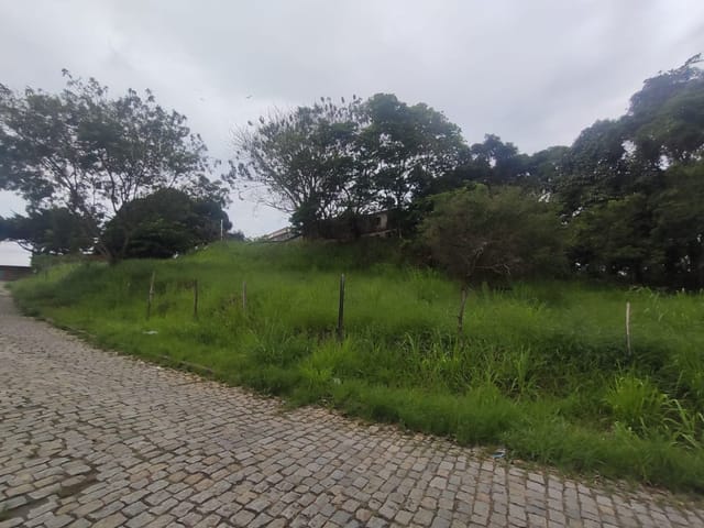 Terreno com 5250m², à venda, no bairro Granja dos Cavaleiros em Macaé