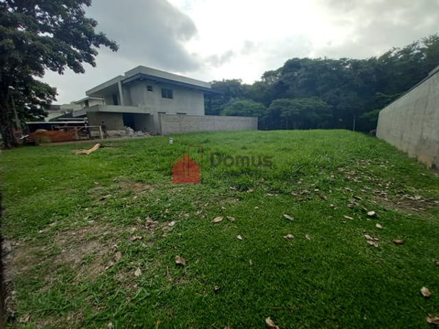 Terreno com 700m², à venda, no bairro Parque das Nações em Pindamonhangaba