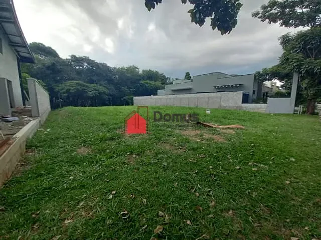 Terreno com 700m², à venda, no bairro Parque das Nações em Pindamonhangaba