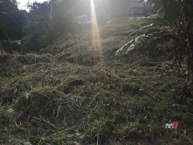 Terreno com 590m², à venda, no bairro Quitandinha em Petrópolis