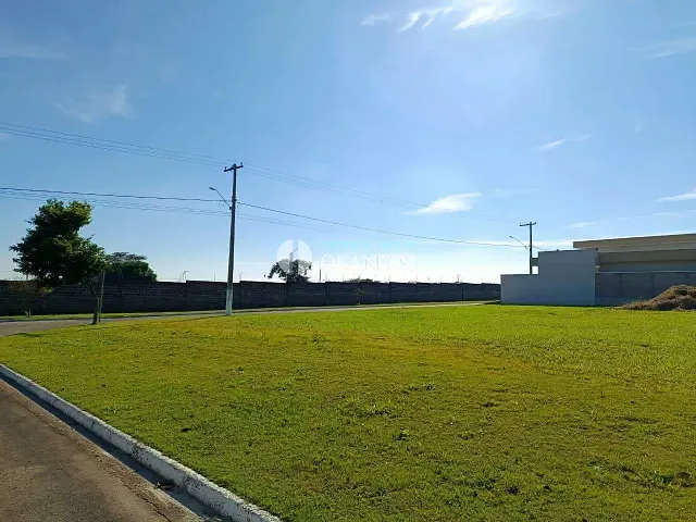 Terreno com 985m², à venda, no bairro Residencial Jacarandá em Engenheiro Coelho