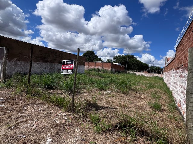 Terreno com 436m², à venda, no bairro Jardim Nashville em Campo Grande