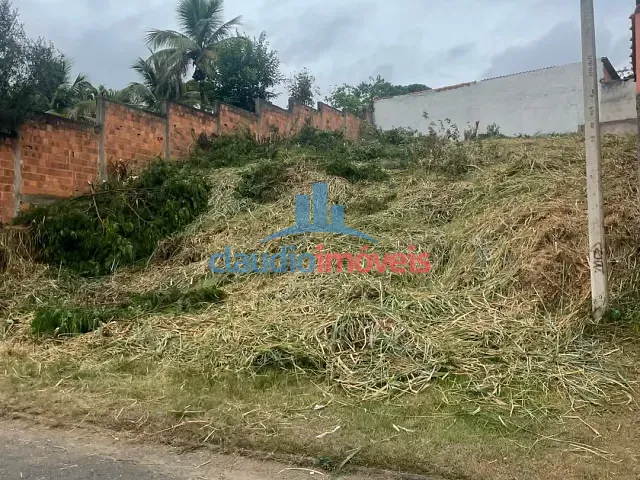 Terreno com 438m², à venda, no bairro Colônia Santo Antônio em Barra Mansa