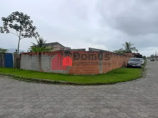 Terreno com 328m², à venda, no bairro Praia das Palmeiras em Caraguatatuba