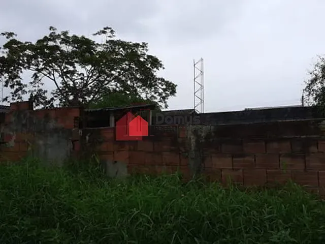 Terreno com 328m², à venda, no bairro Praia das Palmeiras em Caraguatatuba