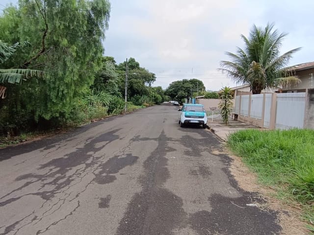 Terreno com 300m², à venda, no bairro Jardim Planalto Verde em Cambé