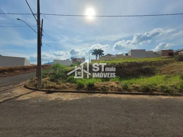 Terreno com 381m², à venda, no bairro Andradas em Andradas