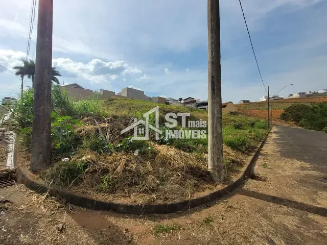 Terreno com 381m², à venda, no bairro Andradas em Andradas
