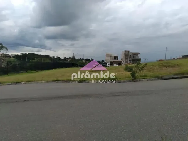 Terreno com 424m², à venda, no bairro Santa Mônica em Caçapava
