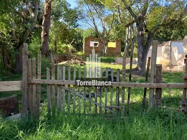 Terreno com 616m², à venda, no bairro Uvaranas em Ponta Grossa