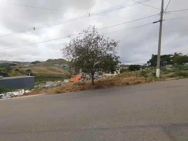 Terreno com 140m², à venda, no bairro Residencial Villa Verde Bragança em Bragança Paulista