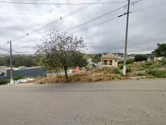 Terreno com 140m², à venda, no bairro Residencial Villa Verde Bragança em Bragança Paulista
