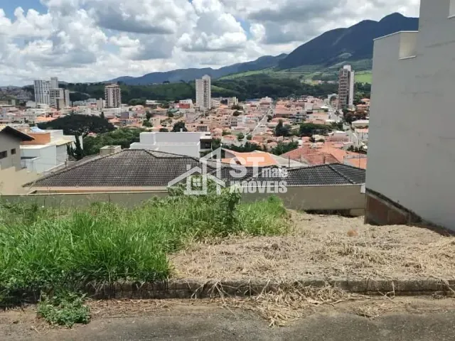 Terreno com 300m², à venda, no bairro Jardim Itália em Andradas