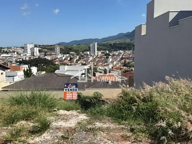 Terreno com 300m², à venda, no bairro Jardim Itália em Andradas