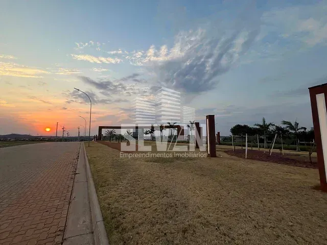 Terreno com 331m², à venda, no bairro Residencial Guestier 2 em Piratininga