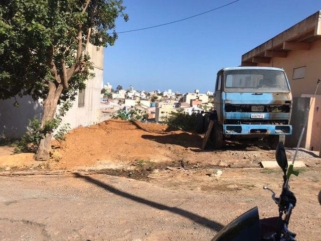 Terreno com 360m², à venda, no bairro Riviera Fluminense em Macaé
