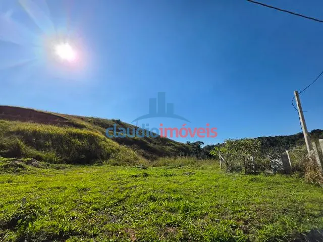 Terreno com 330m², à venda, no bairro São Judas Tadeu em Barra Mansa
