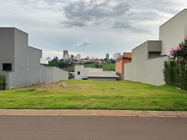 Terreno com 336m², à venda, no bairro Vila Salome em Cambé