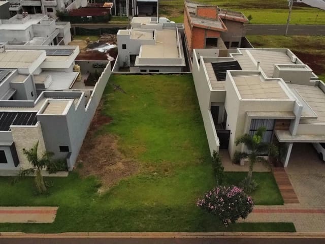 Terreno com 336m², à venda, no bairro Vila Salome em Cambé