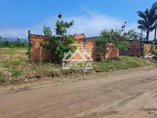 Terreno com 300m², à venda, no bairro Balneário dos Golfinhos em Caraguatatuba