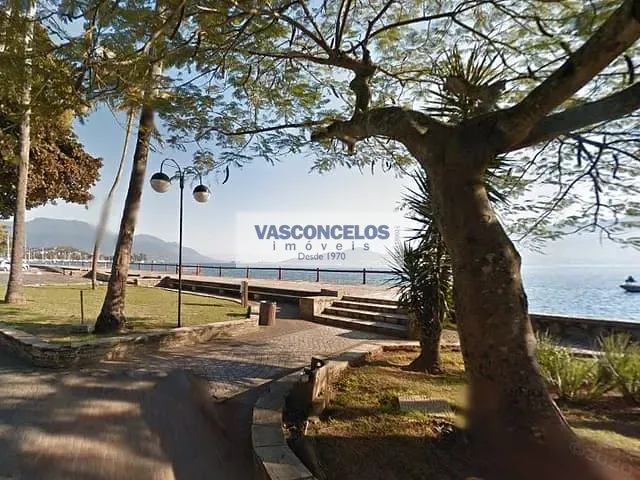 Terreno com 893m², à venda, no bairro Vila em Ilhabela