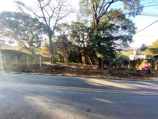 Terreno com 2334m², à venda, no bairro Granja Viana em Cotia