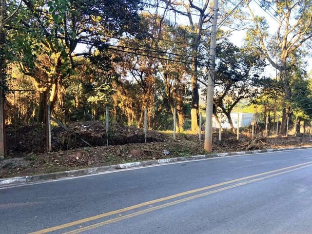 Terreno com 2334m², à venda, no bairro Granja Viana em Cotia