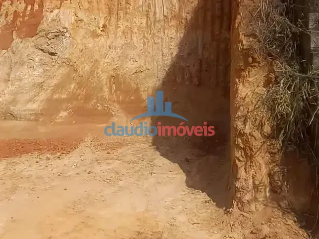 Terreno com 266m², à venda, no bairro Village do Norte em Barra Mansa