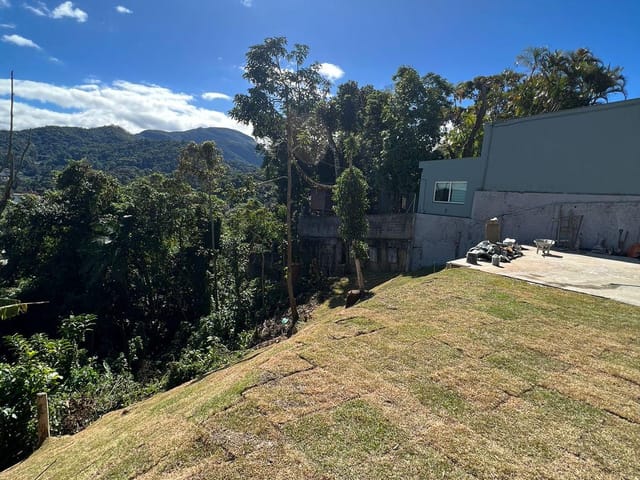 Terreno com 876m², à venda, no bairro Centro em Petrópolis