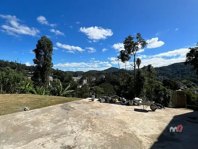 Terreno com 876m², à venda, no bairro Centro em Petrópolis