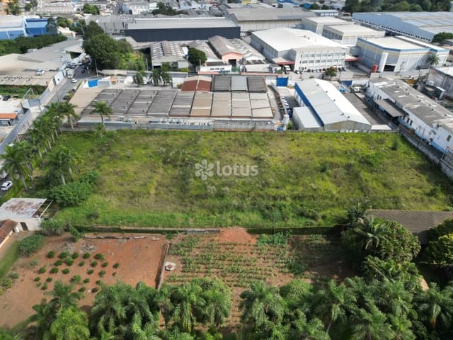 Terreno com 6000m², à venda, no bairro Jardim Nina (Fazendinha) em Santana de Parnaíba