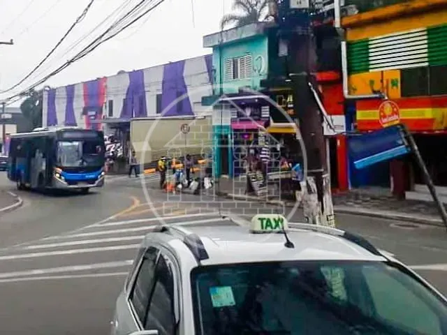 Terreno com 330m², à venda, no bairro Jardim São Bernardo em São Paulo