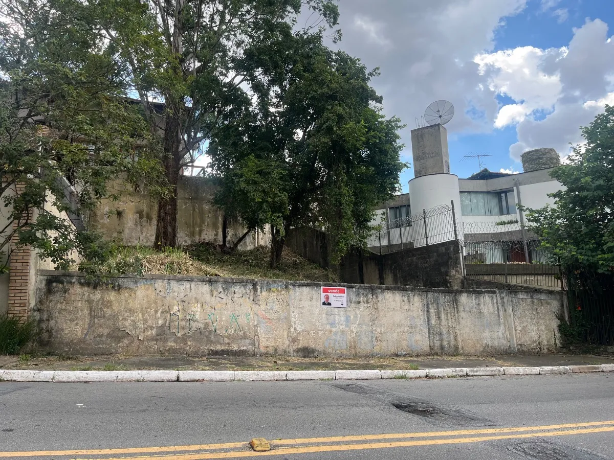Terreno residencial para venda em Jardim Vitória Régia, 364m²