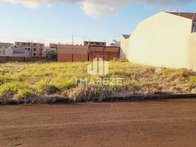 Terreno com 333m², à venda, no bairro Loteamento Monte Belo em Apucarana