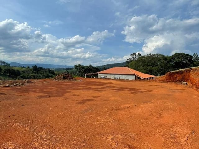 Terreno com 2727m², à venda, no bairro forjos em Extrema