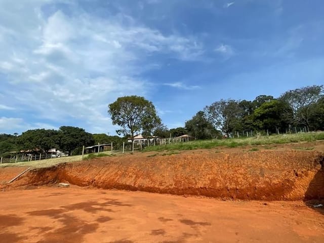 Terreno com 2727m², à venda, no bairro forjos em Extrema