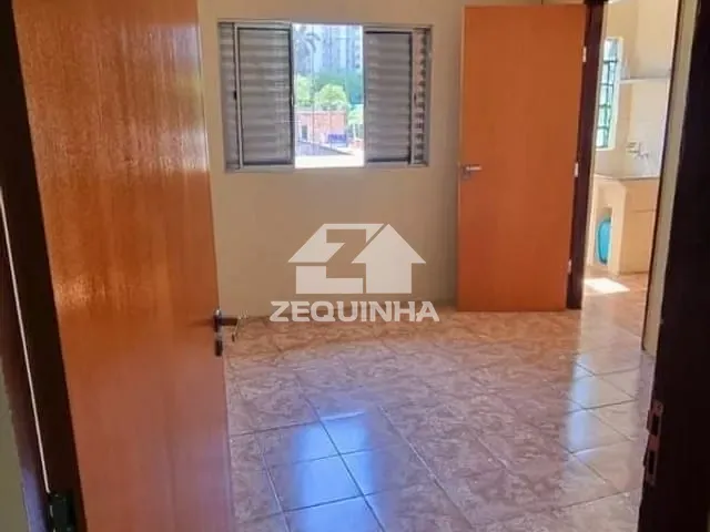 Prédio com 600m² 4 quartos e 3 banheiros, à venda, no bairro Santa Maria em Osasco