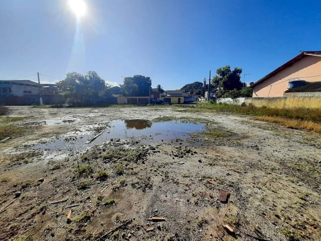 Terreno com 360m², à venda, no bairro Granja dos Cavaleiros em Macaé