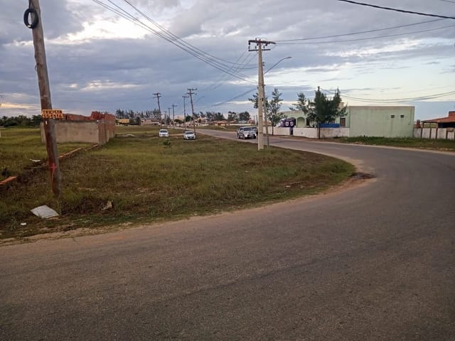 Terreno com 450m², à venda, no bairro Praia do Açu em São João da Barra