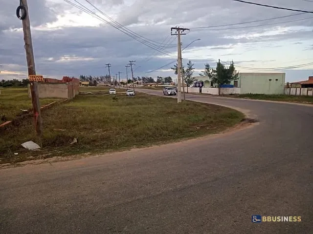 Terreno com 450m², à venda, no bairro Praia do Açu em São João da Barra
