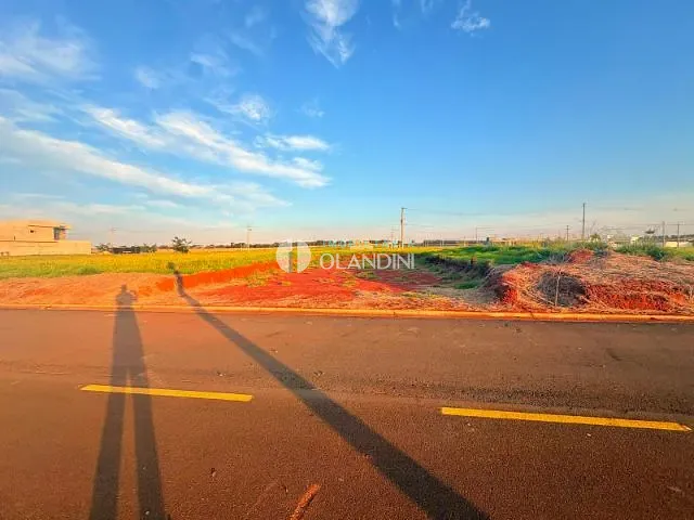 Terreno com 300m², à venda, no bairro Lagoa Bonita em Engenheiro Coelho
