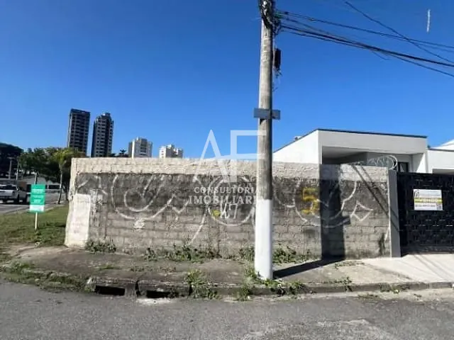 Terreno com 160m², à venda, no bairro Vila Aparecida em Taubaté