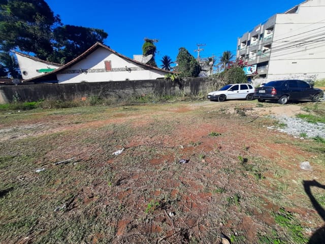 Terreno com 360m², à venda, no bairro Granja dos Cavaleiros em Macaé