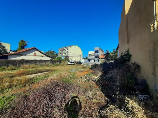 Terreno com 360m², à venda, no bairro Granja dos Cavaleiros em Macaé