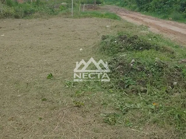 Terreno com 270m², à venda, no bairro Golfinhos em Caraguatatuba