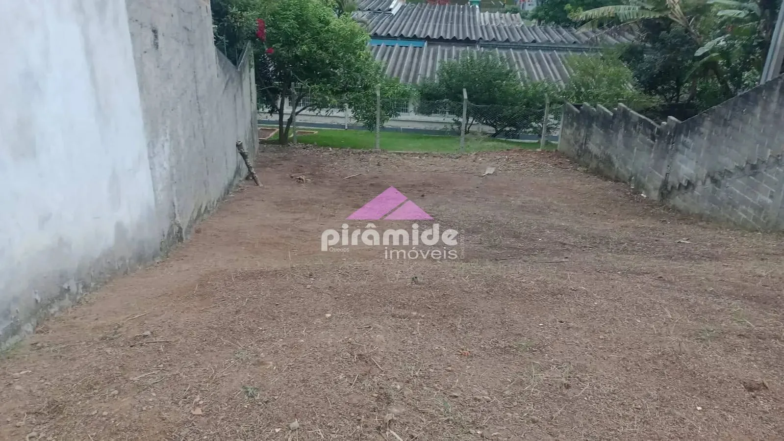 Terreno, 300 m² - Foto 1