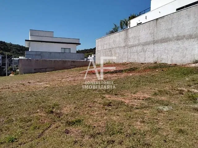 Terreno com 286m², à venda, no bairro Itapecerica em Taubaté